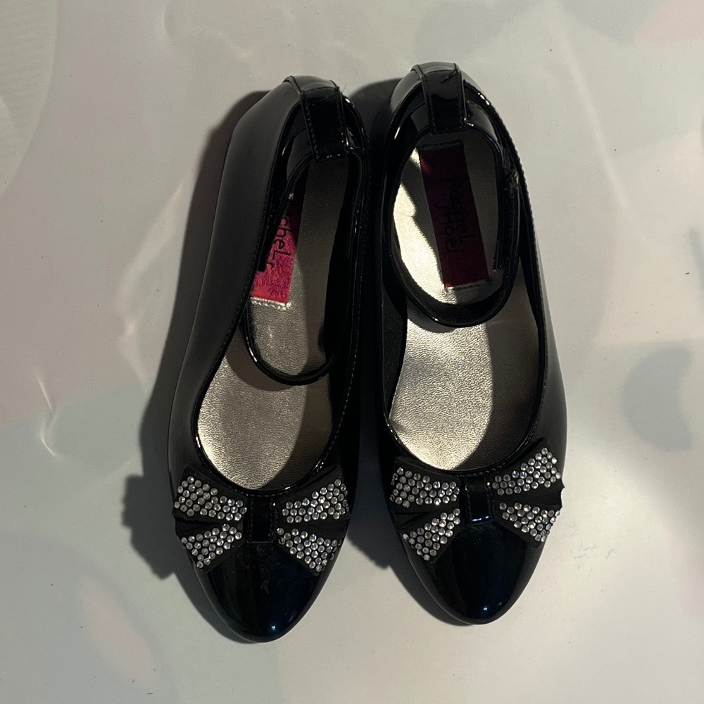 Girls shoes